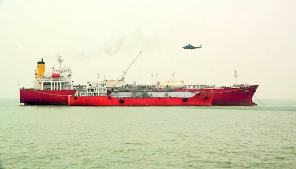 সমুদ্র পথে জ্বালানীবাহী জাহাজসমূহের নিরাপত্তায় বাংলাদেশ নৌবাহিনী -